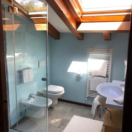 Alveluu Ristorante E * トレメッツォ