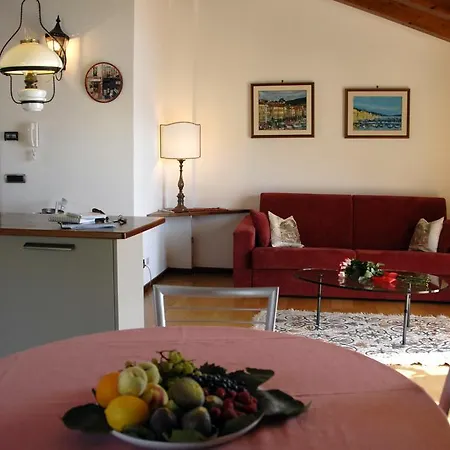 Alveluu Ristorante E טרמצו