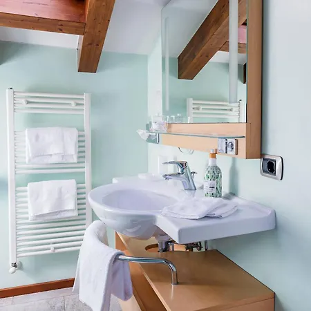 Alveluu Ristorante E 度假村 特雷梅佐