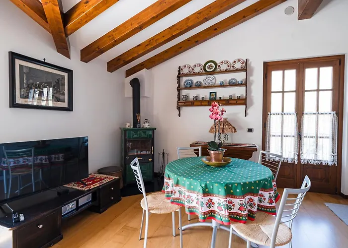 Alveluu Ristorante E Ośrodek wypoczynkowy *
