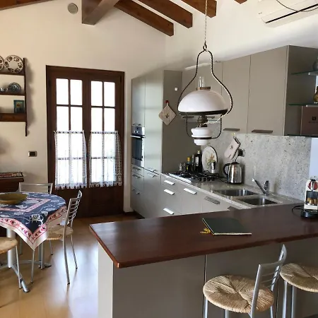 Feriested Alveluu Ristorante E Tremezzo