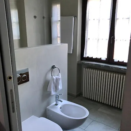 Feriested Alveluu Ristorante E Tremezzo